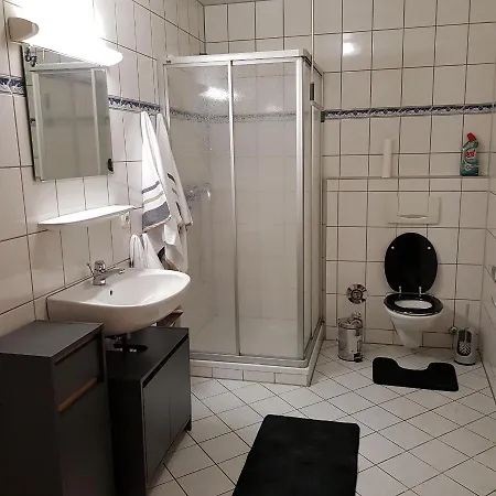 Kristall Apartment *